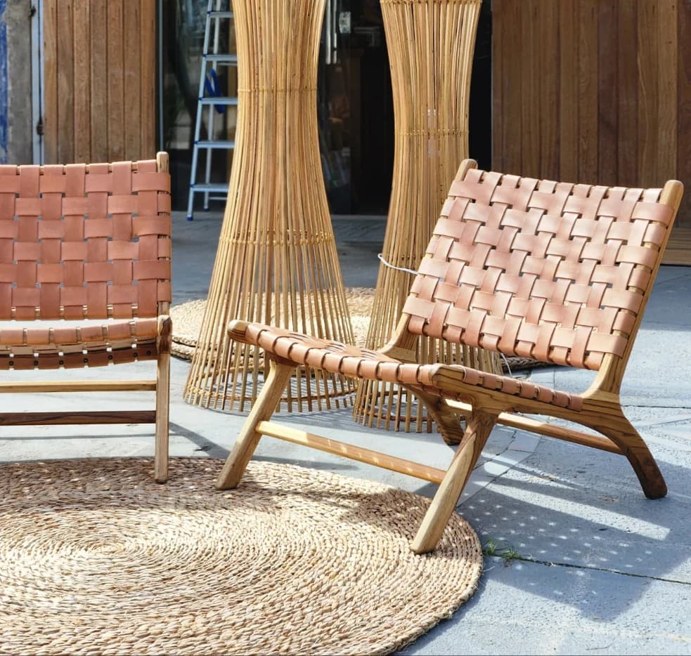 Poltrona Teca Couro Legítimo.