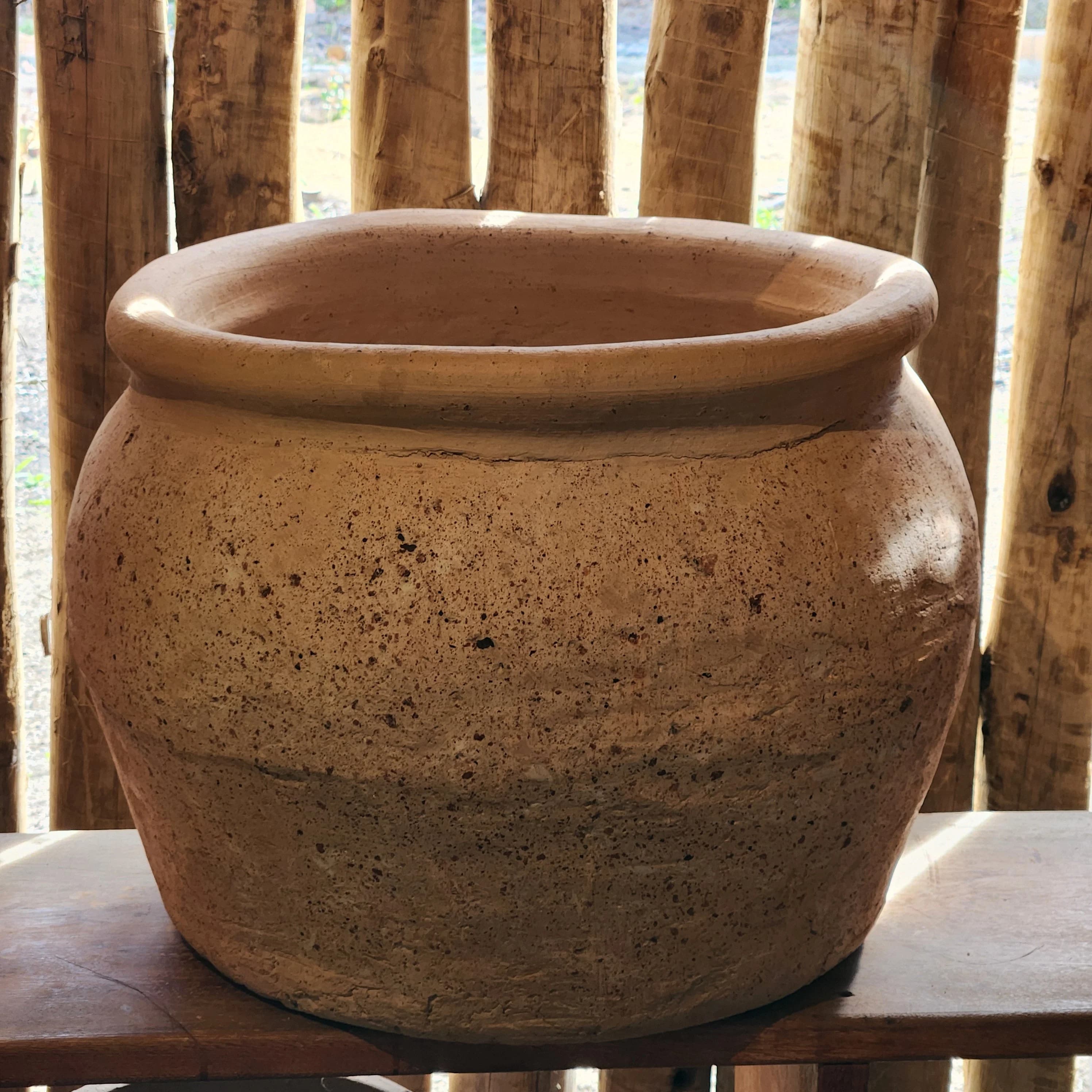 Vasos e Potes de Barro