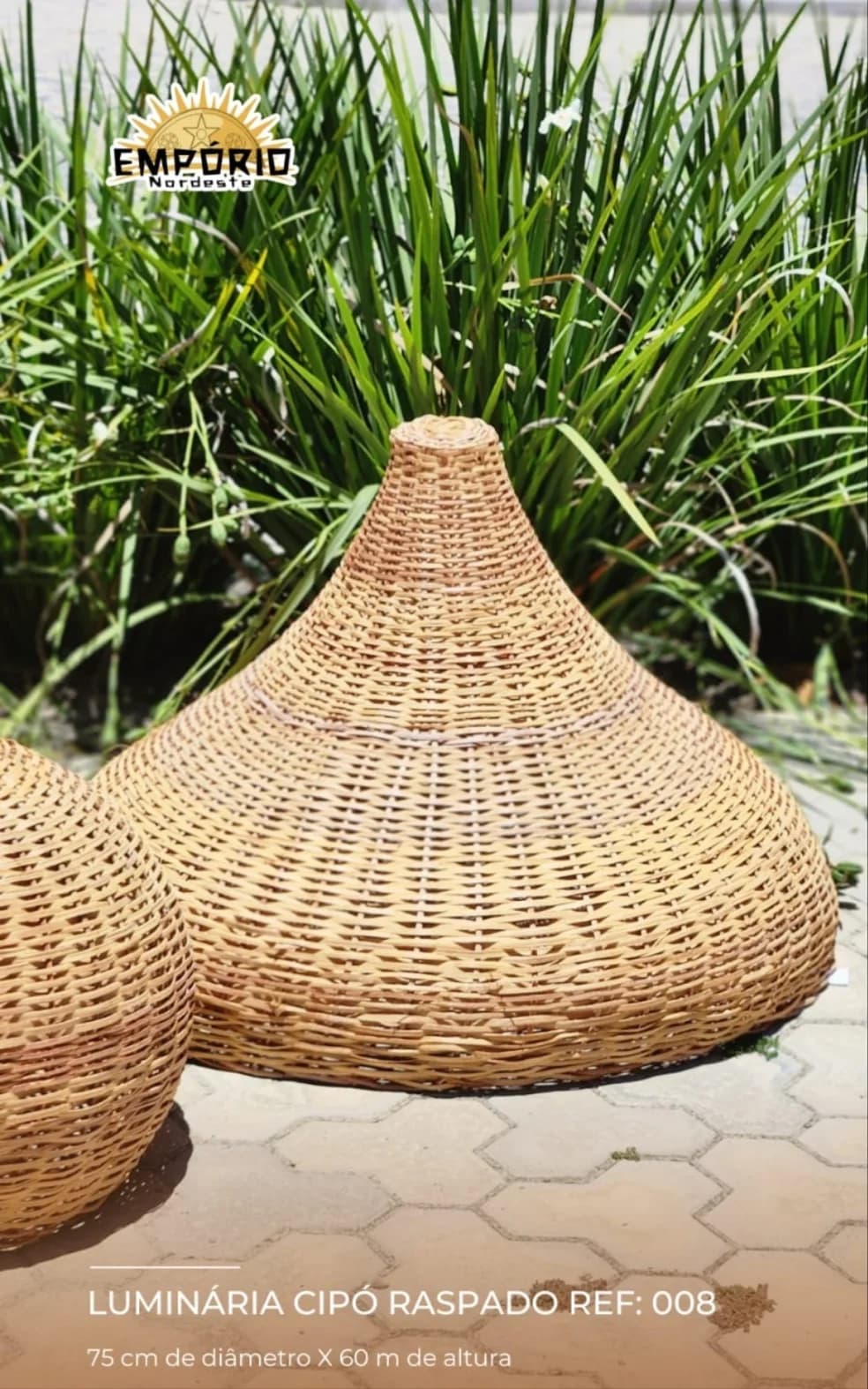 Luminária Gota Gigante 60 x 75 cm em Cipó Raspado