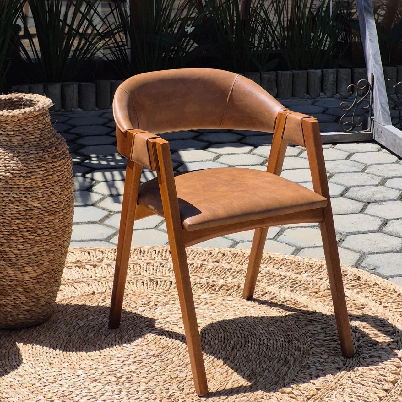 Cadeira - Couro Legítimo