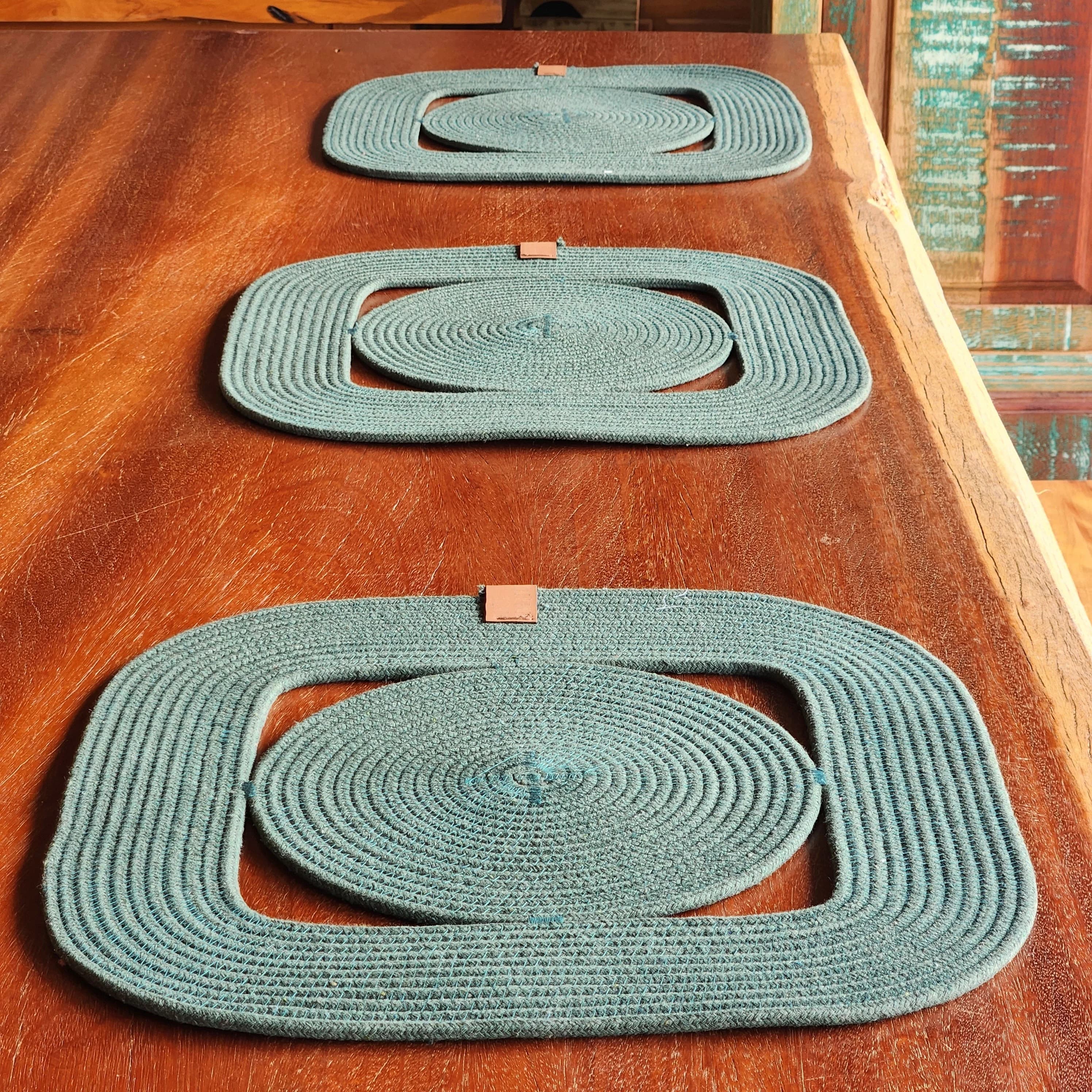 Sousplat quadrado 100% Algodão.