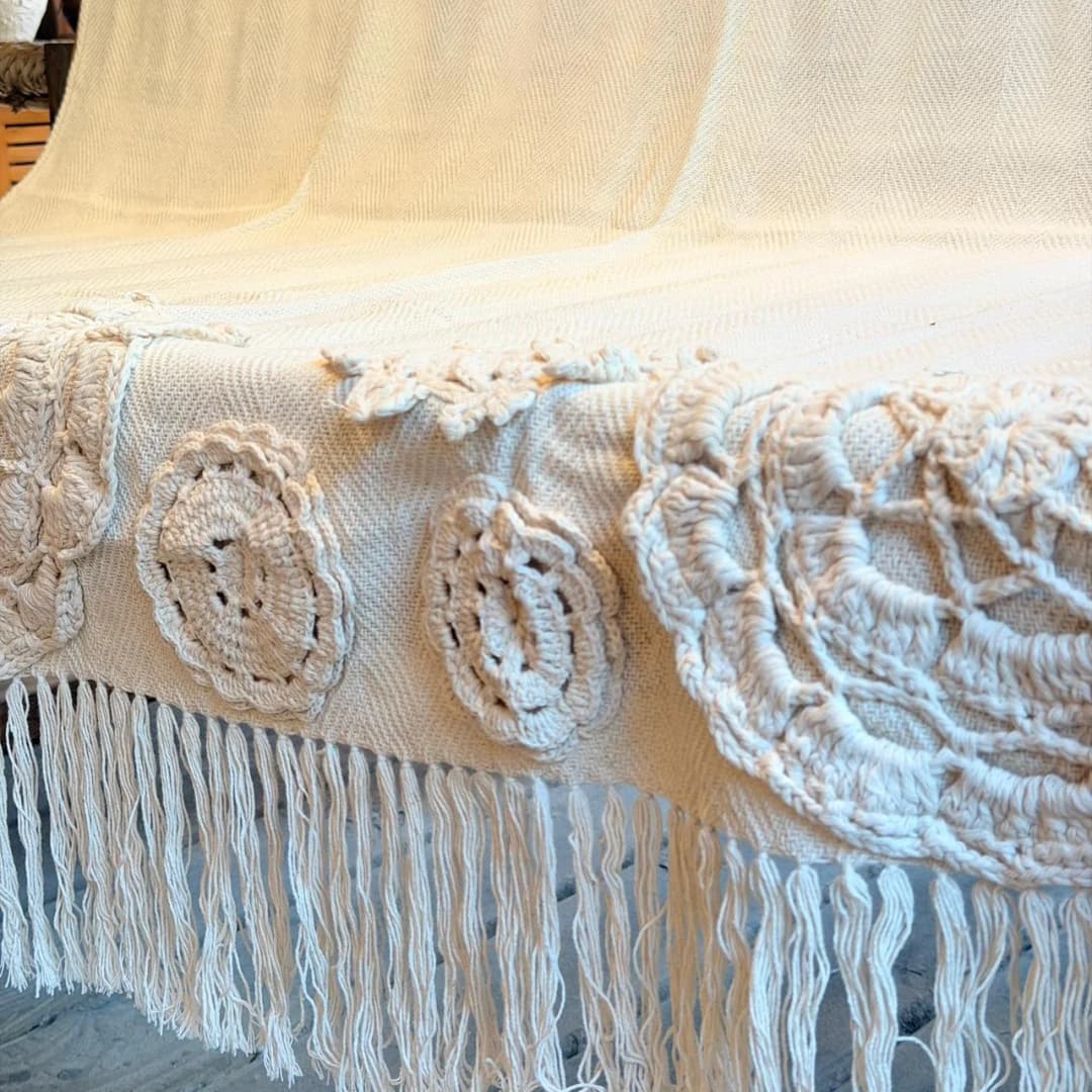 Xale Flores Cru 1,60x1,40