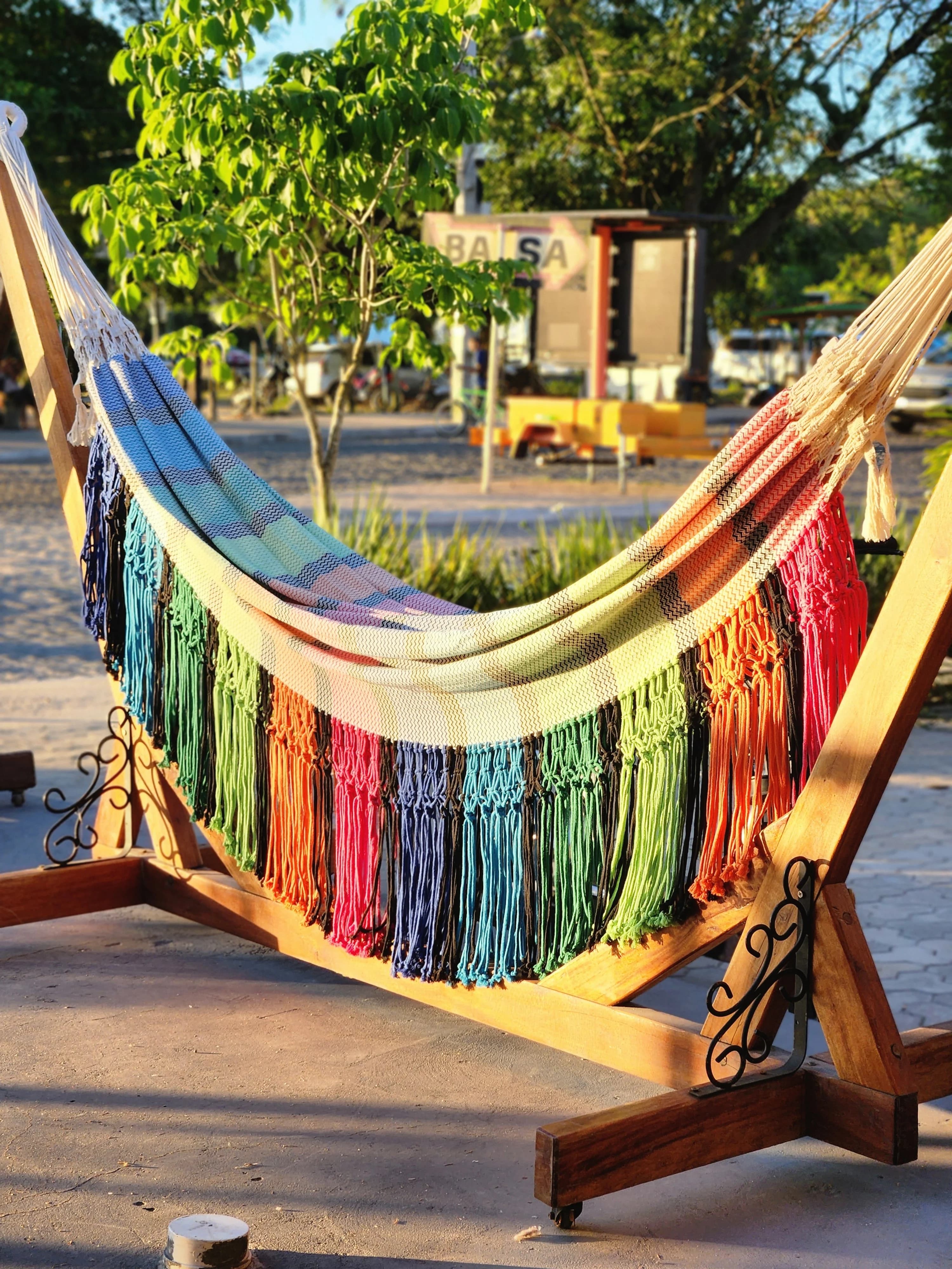 Rede Macramê Arco-íris.