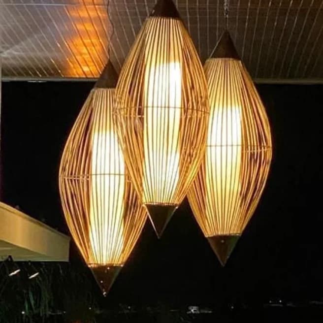 Luminária Balão com Ponta