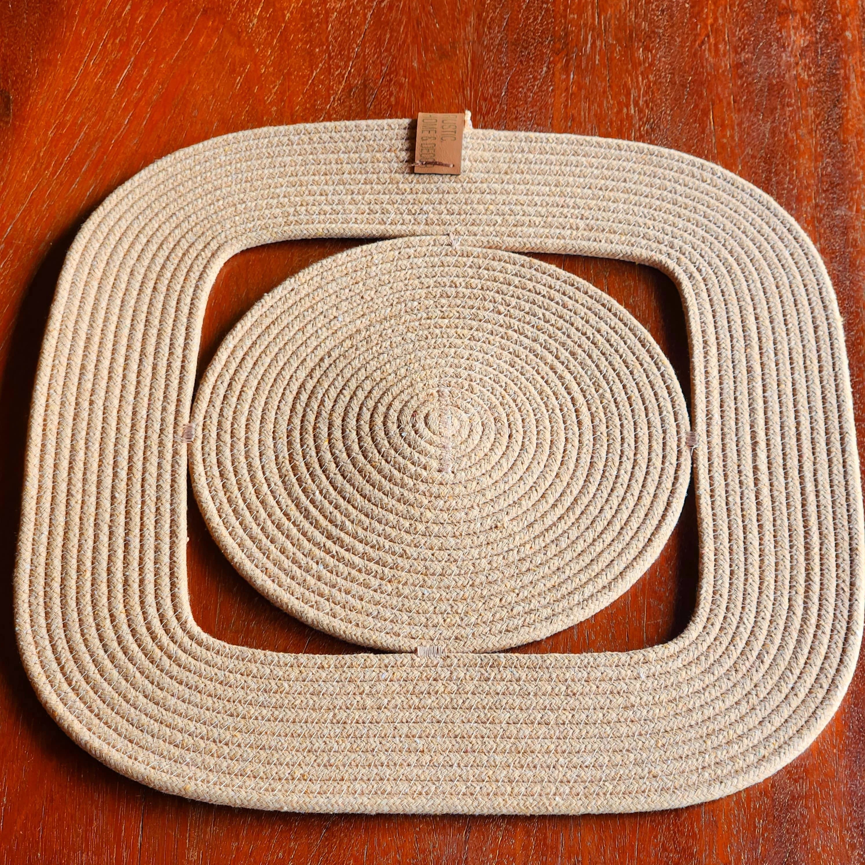 Sousplat quadrado 100% Algodão.