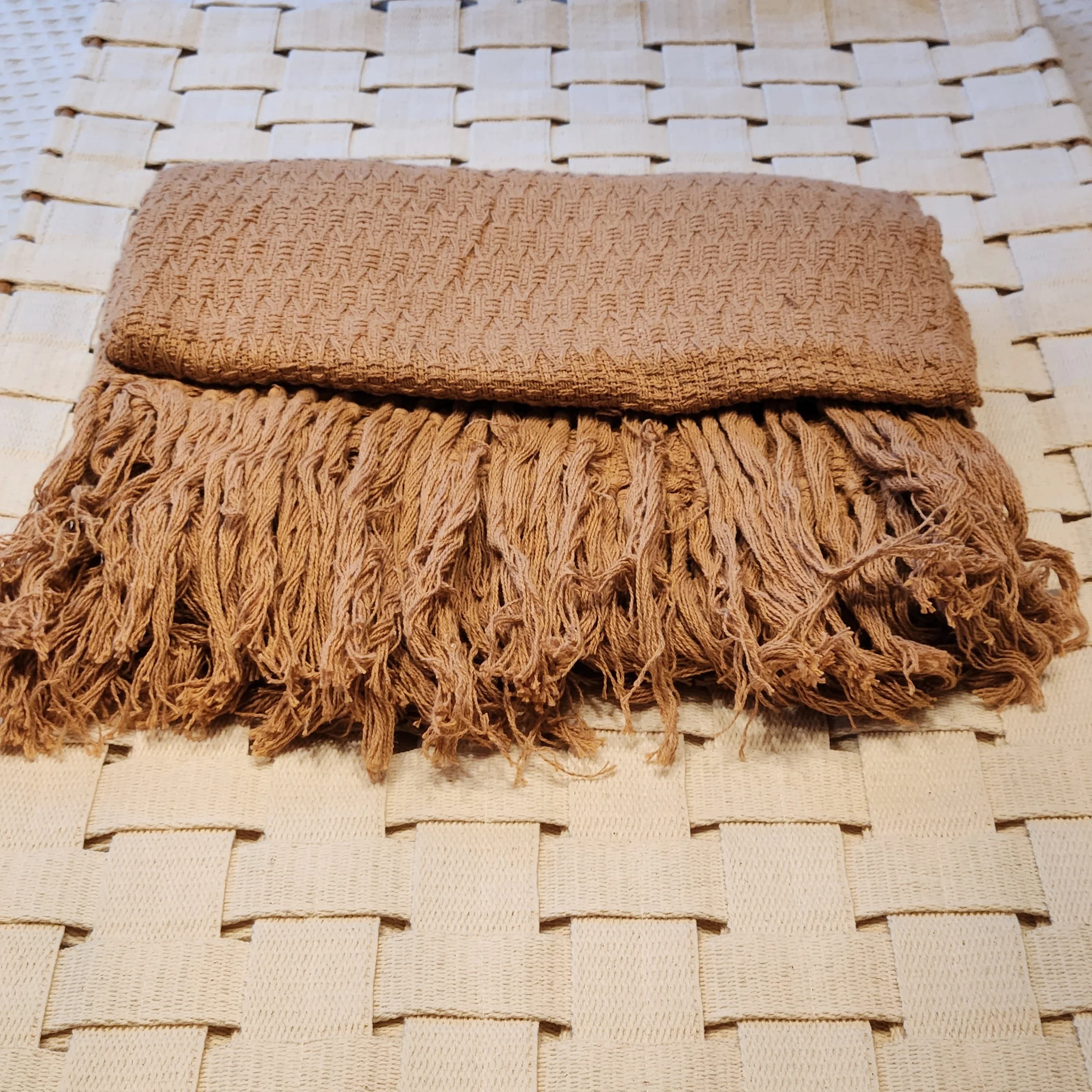 Manta Xale Favo de Mel Trabalhado Sofá. 140 x 160cm