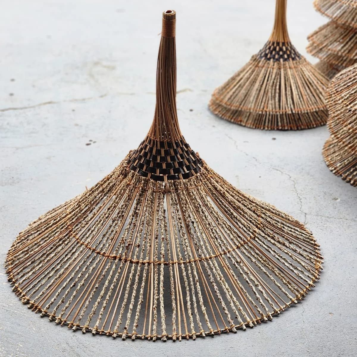 Luminária Chapéu Açaí