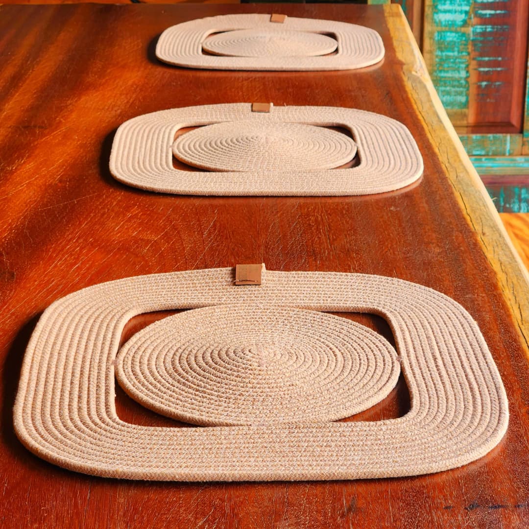 Sousplat quadrado 100% Algodão.