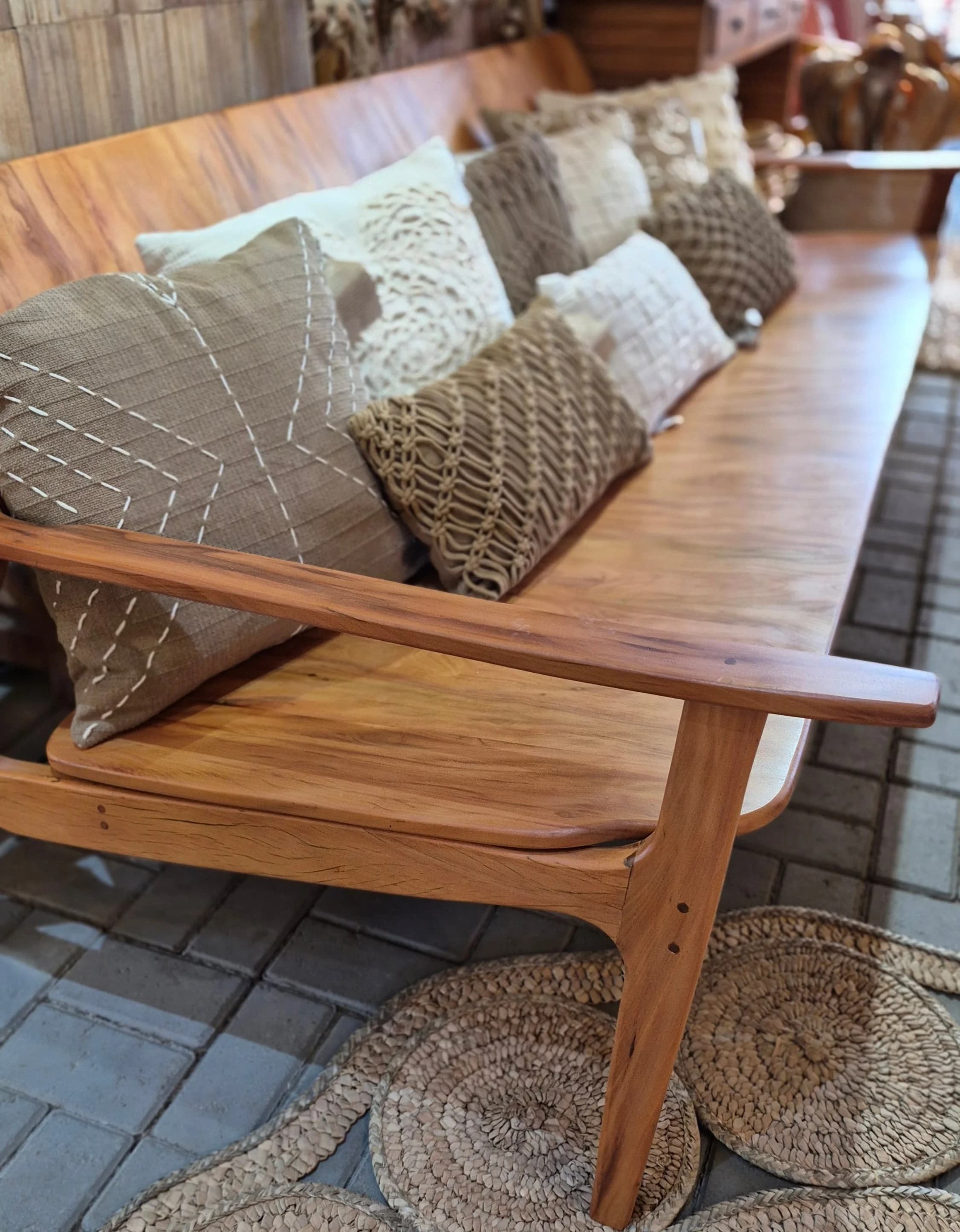 Sofá Diz Peroba Rosa